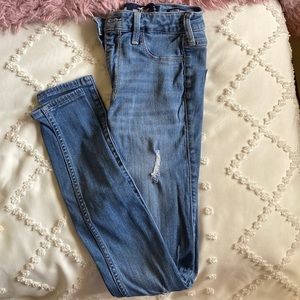 HOLLISTER JEANS SIZE 3R!